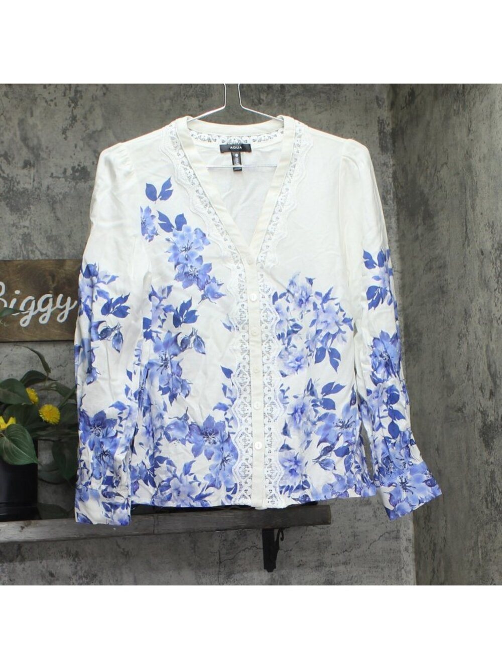 Aqua Womens Button Up Crochet Trim Placed Floral Blouse IBO26966 Blue Multi S